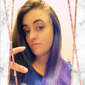 Meet your Posher, Christina